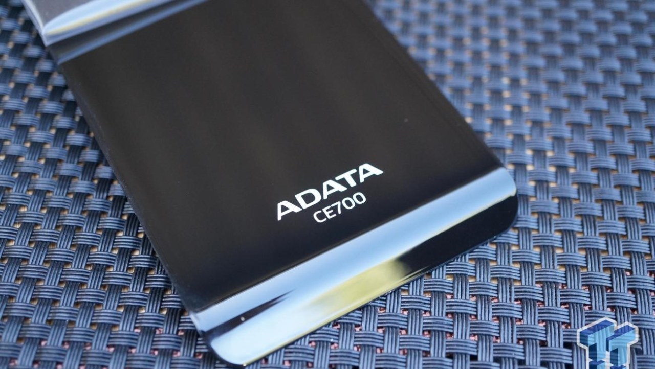 ADATA Elite CE700 Wireless Charging Stand Review