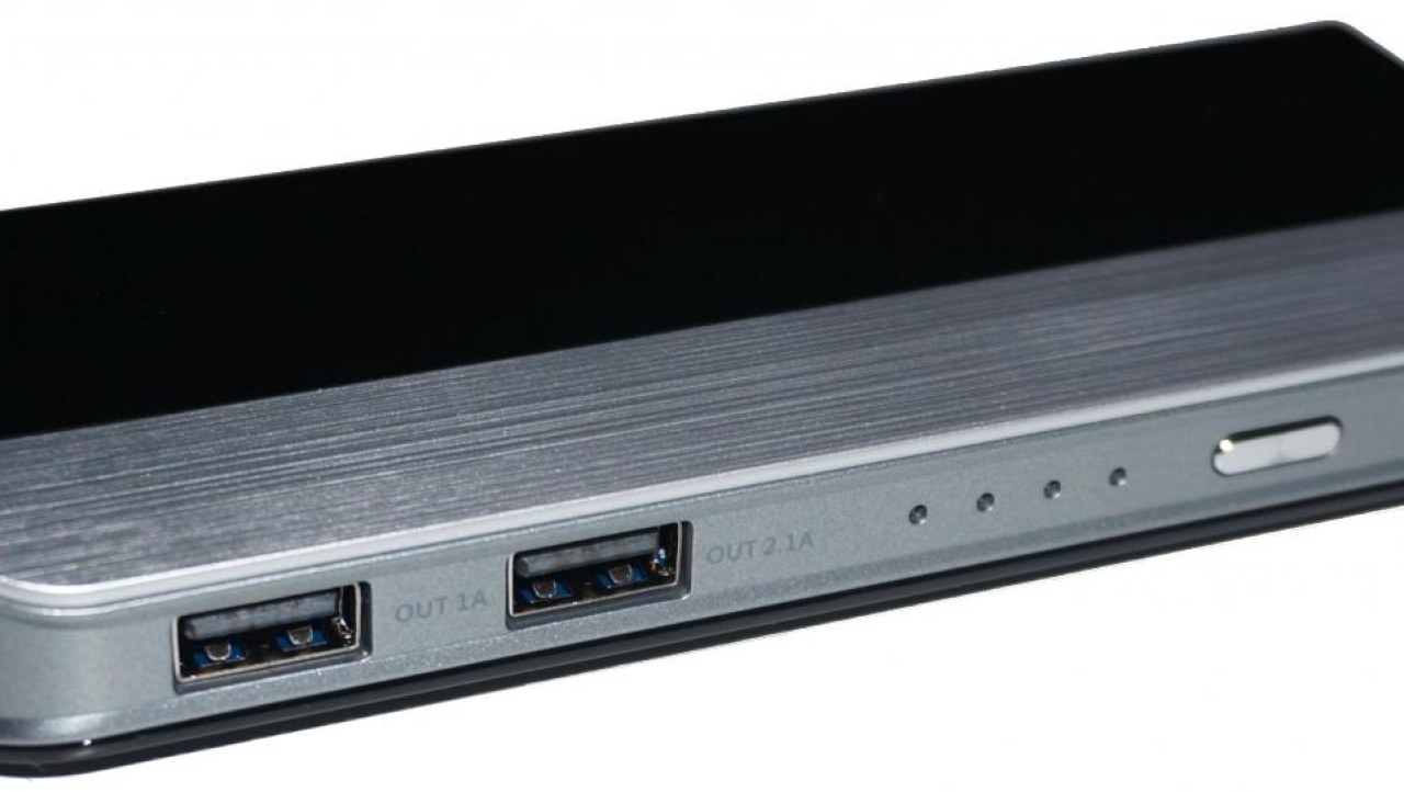 LUXA2 EnerG 8800mAh Portable Battery Bank Review