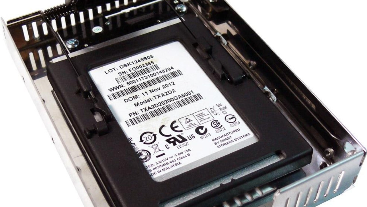 ICY DOCK EZConvert Air MB382SP Storage Enclosure Review