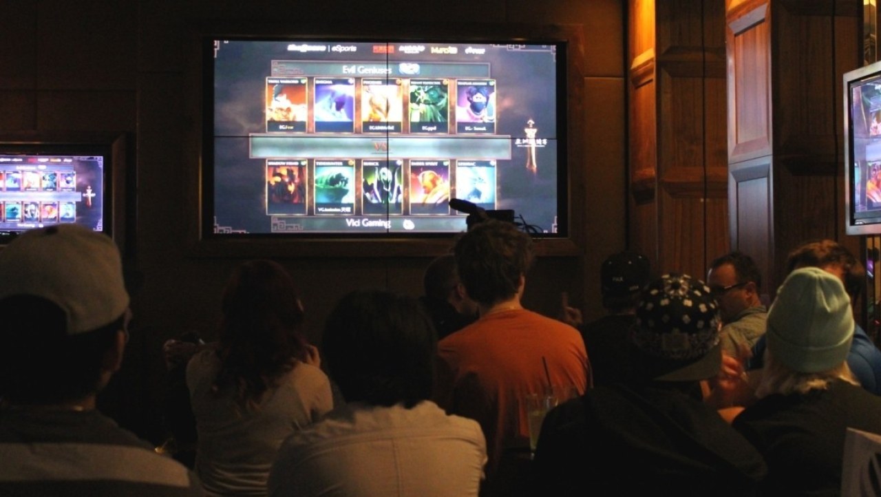 Like the Super Bowl, but only cooler - Dota 2 gaming at the pub