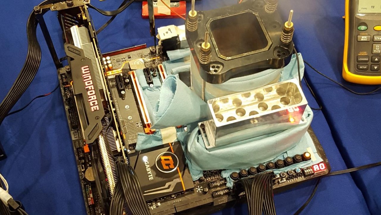OC with a Legend: Hicookie Interview and GIGABYTE's Z170 SOC Force LN2