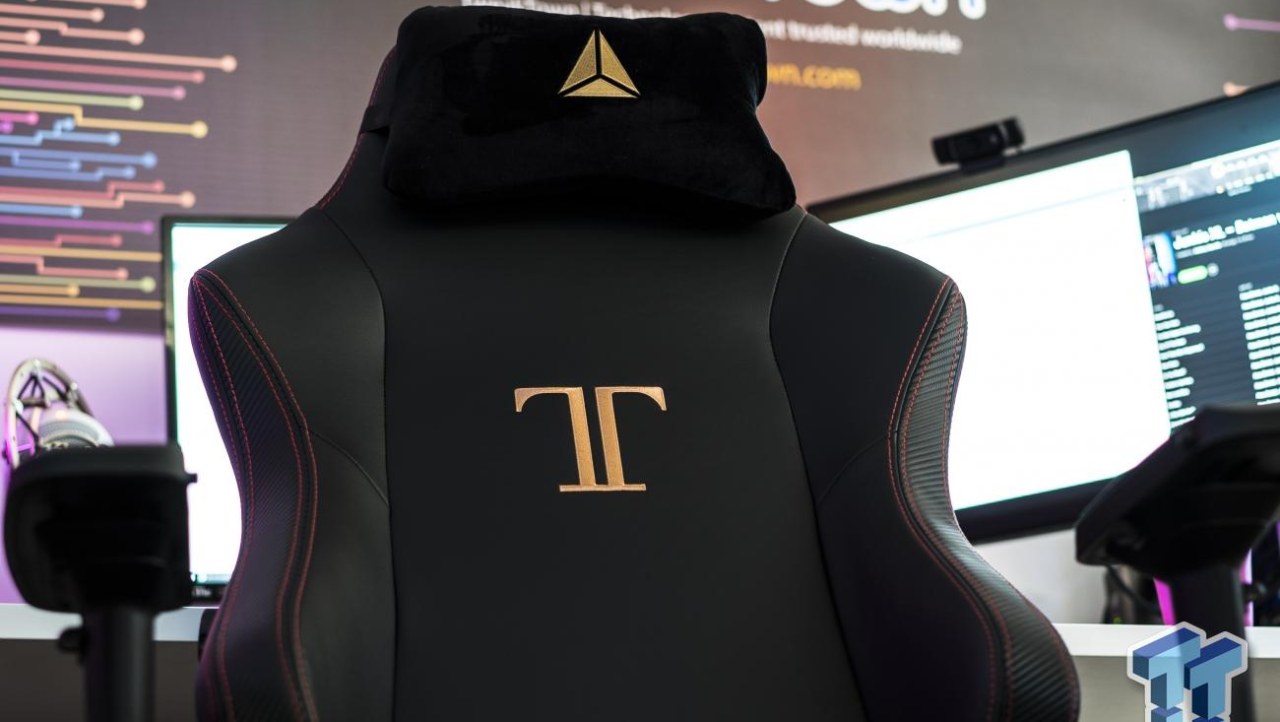 Secretlab TITAN Gaming Chair Review and Giveaway