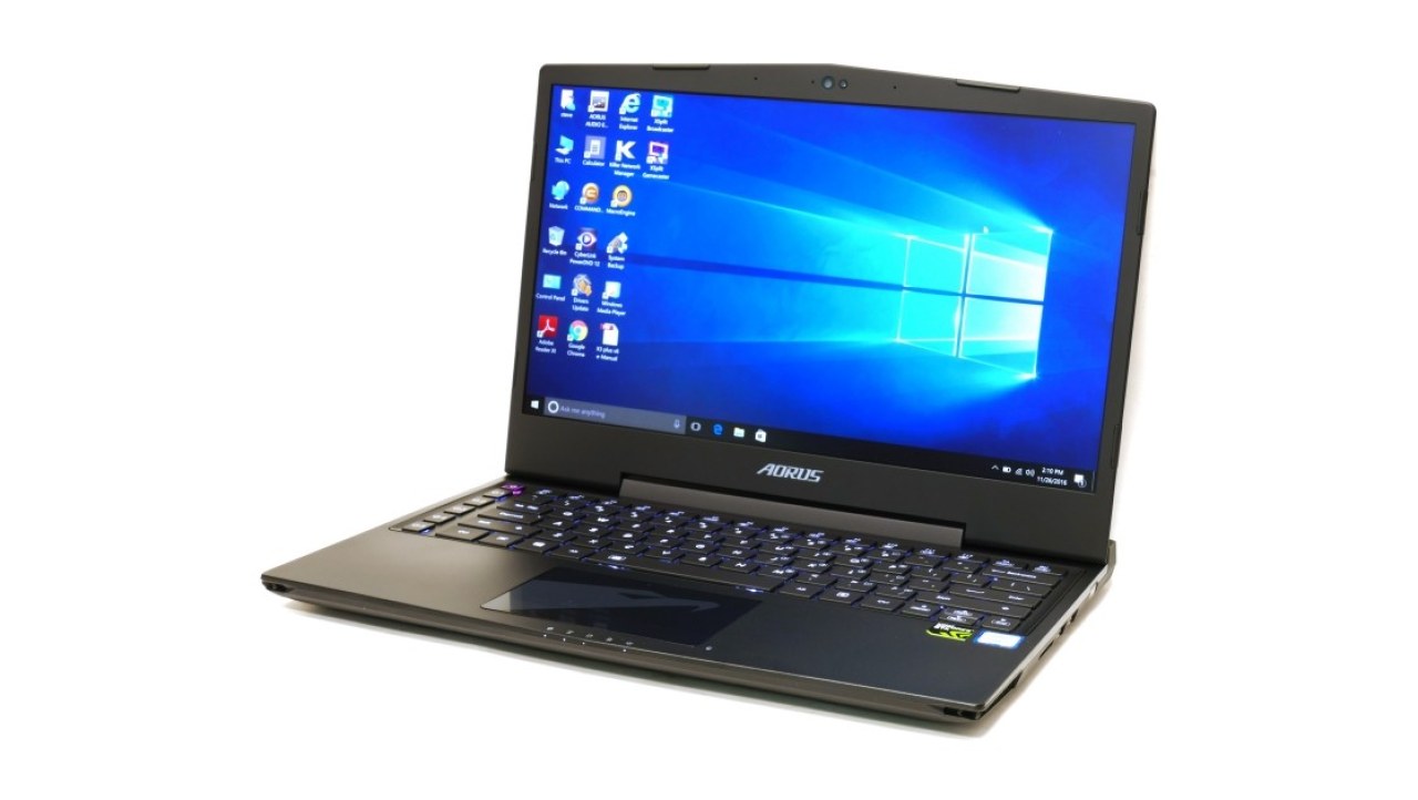 AORUS X3 Plus v6 (Skylake) Gaming Laptop Review