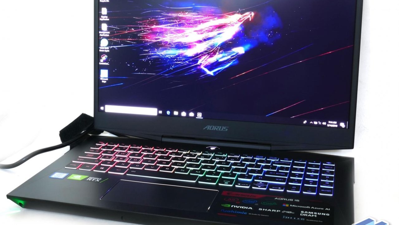 GIGABYTE Aorus 15-XA (Coffee Lake-R) Laptop Review