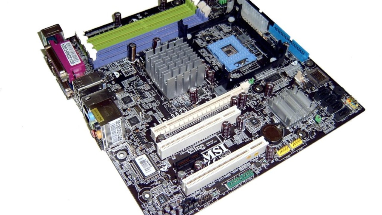Mobile on Desktop MSI style - 915GM Speedster-FA4 (now with Overclocking)