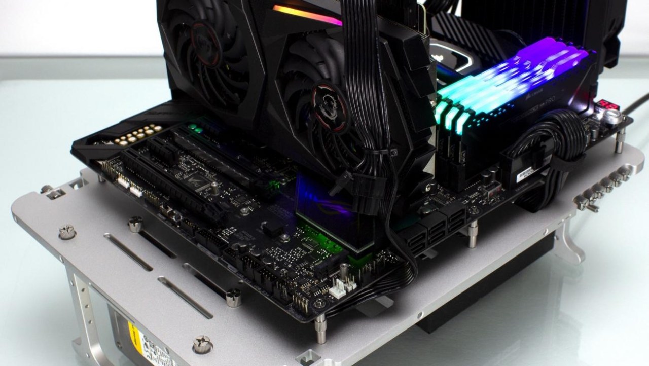 Streacom BC1 Open Air Chassis Review
