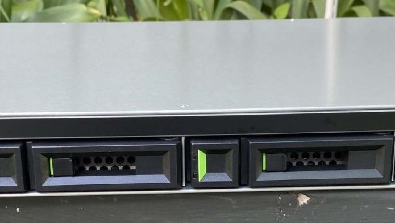 QSAN XCubeNAS XN3004R Four-Bay 1U Rackmount NAS Review