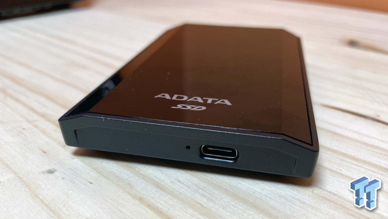 ADATA SE900G 2TB USB 3.2 Gen2x2 Portable SSD Review