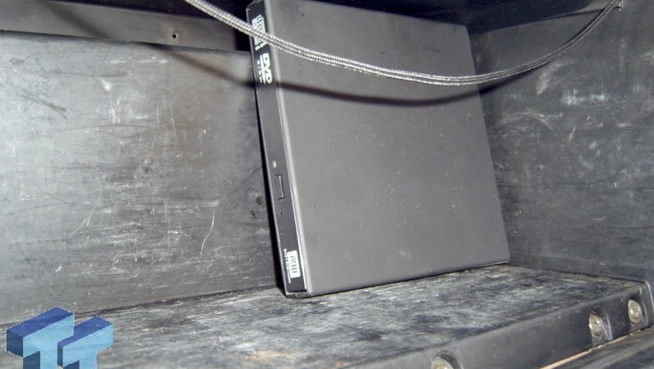 Albatron Mini-ITX Mobo turned into Car PC