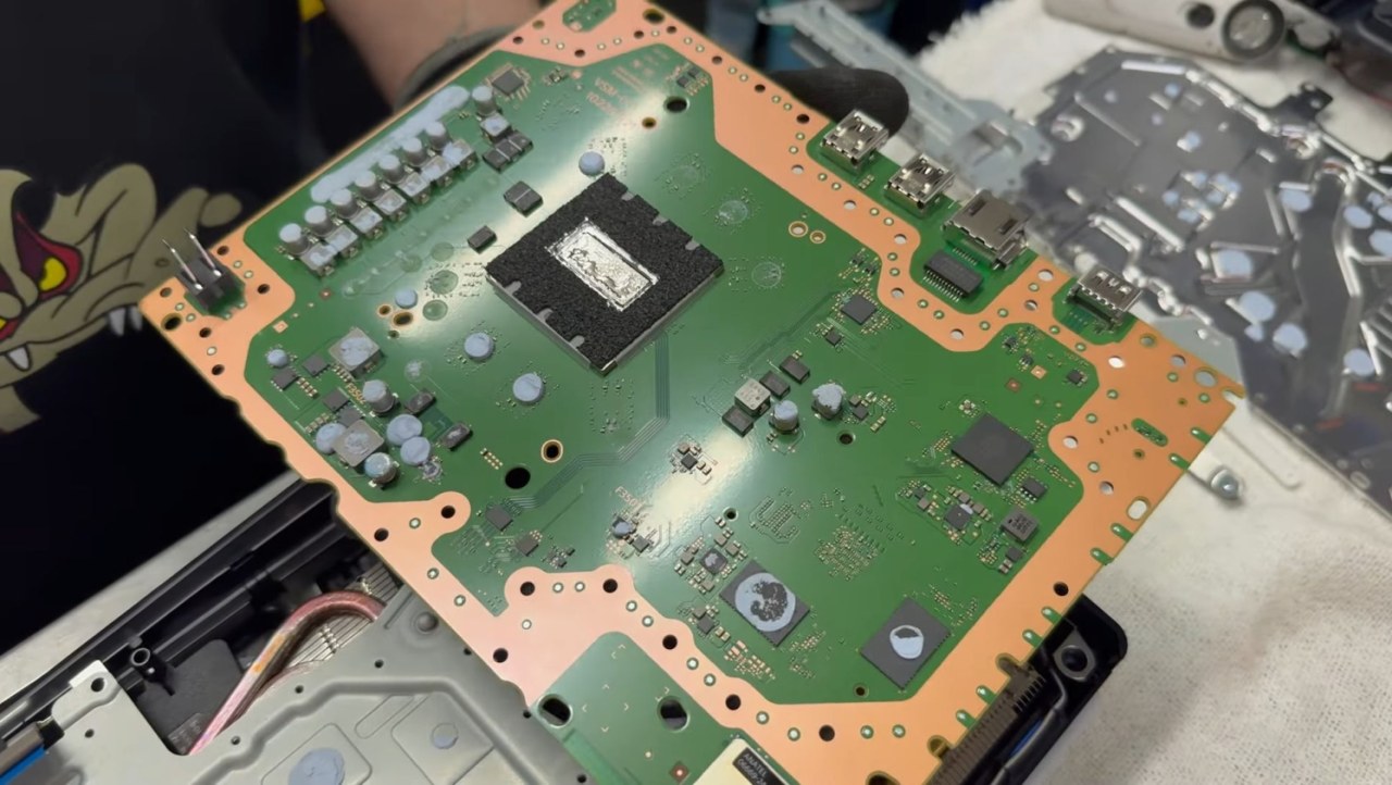 PlayStation 5 Pro detailed specs and teardown: 16GB GDDR6 + new 2GB DDR5 memory inside PS5 Pro