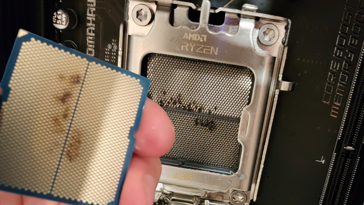 AMD Ryzen 7 9800X3D CPU + AM5 socket burned out, both physically damaged during installation