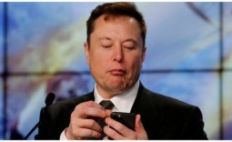 Elon Musk lights up YouTube, hints he may purchase it over Twitter