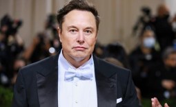 Elon Musk may be trying to back out of his deal to buy Twitter