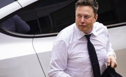 Elon Musk congratulates Tesla for hitting new milestone