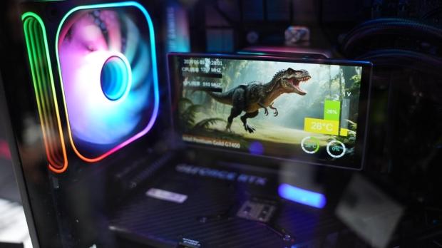 SAMA's Computex 2026 lineup includes a curved-glass case and AIO coolers with swappable screens